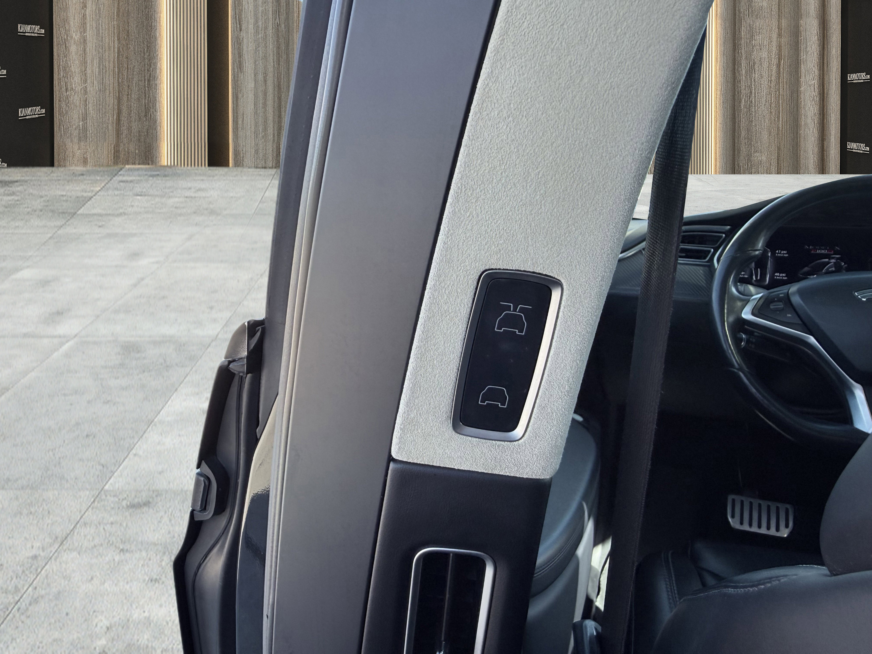 Used 2018 Tesla Model X P100D image 86