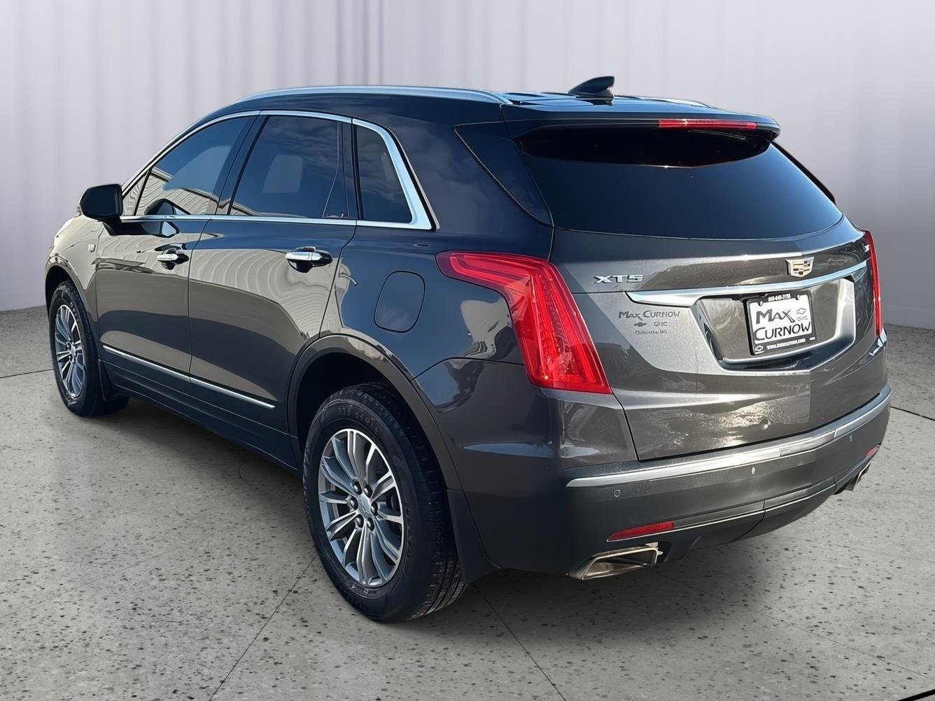 Used 2017 Cadillac XT5 Luxury w/ LPO, Wheel Lock Package image 3