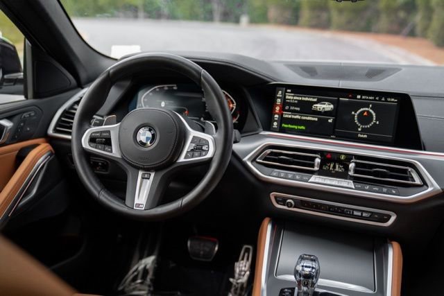Used 2022 BMW X6 xDrive40i w/ M Sport Package AWD/4WD image 31