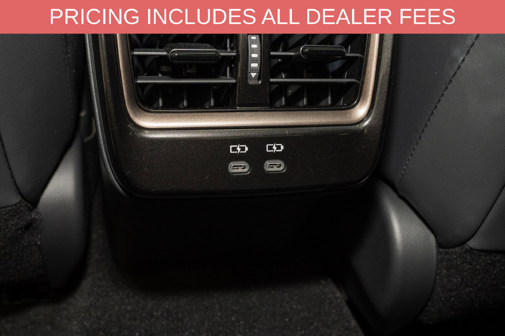 Used 2026 Toyota Crown Platinum AWD/4WD image 8