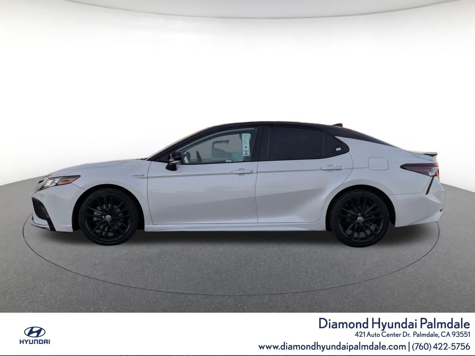 Used 2021 Toyota Camry XSE FWD image 4