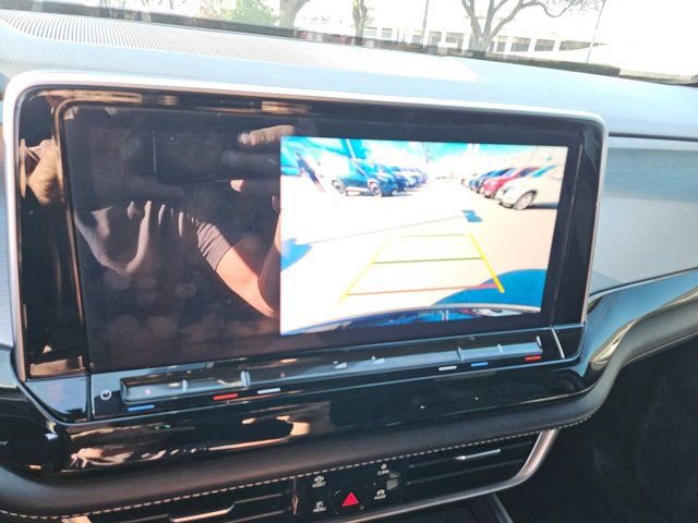 Used 2024 Volkswagen Atlas Cross Sport SE AWD/4WD image 20