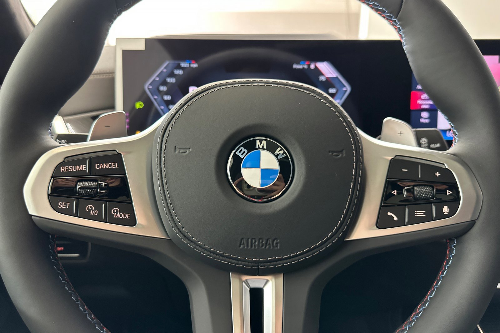 New 2026 BMW X7 M60i image 15