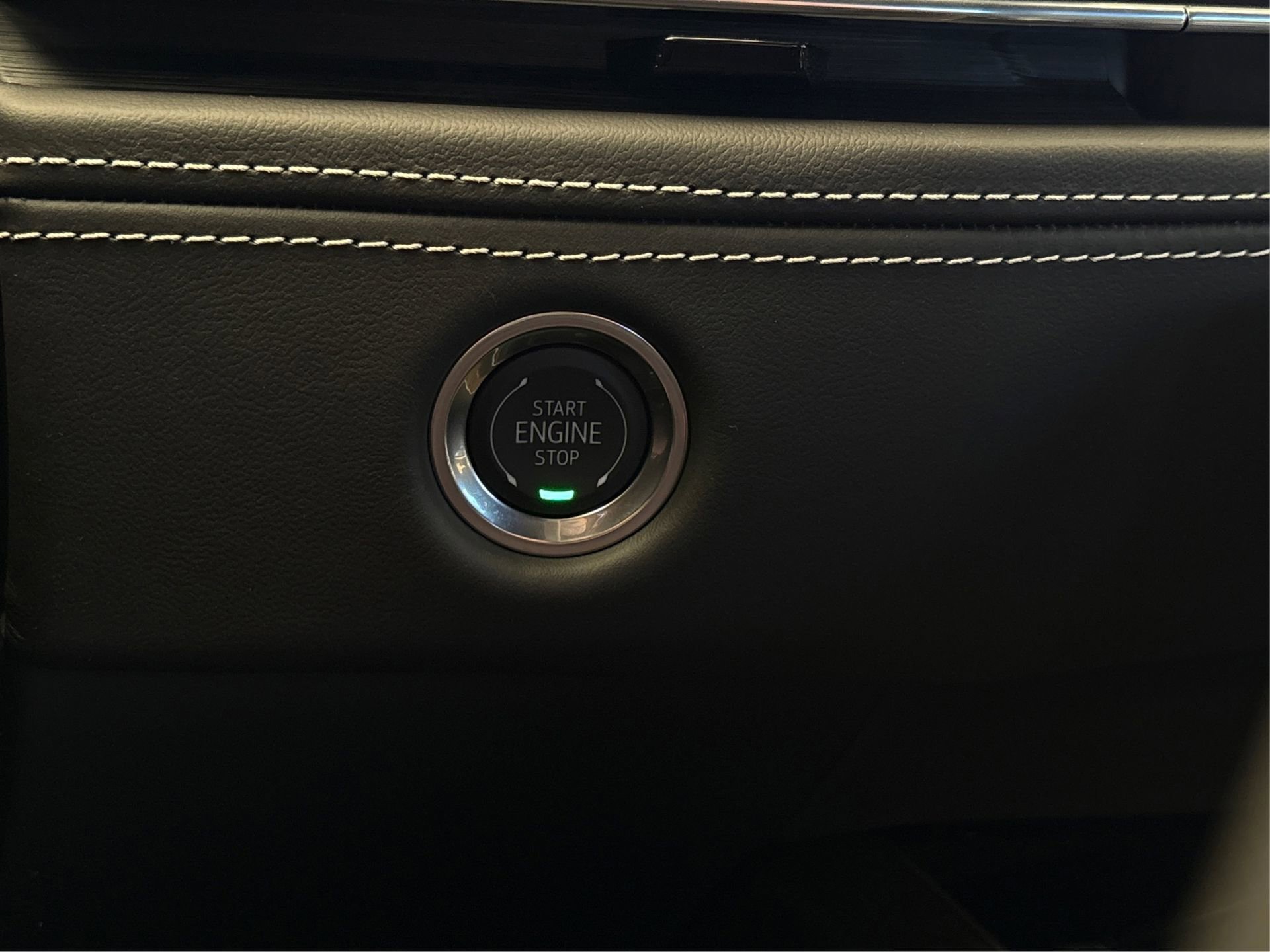 Used 2026 Cadillac Escalade Platinum Sport w/ LPO, ONYX Package image 28