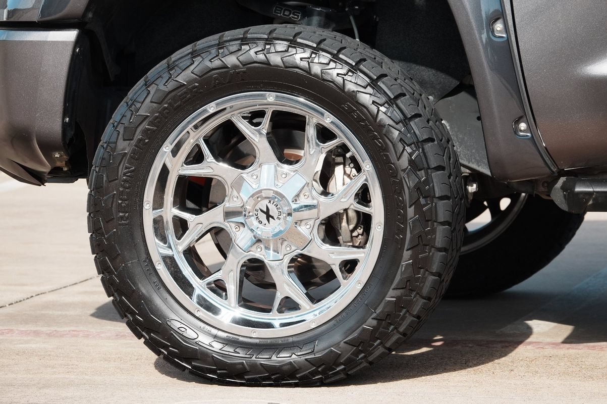 Used 2019 Toyota Tundra SR5 w/ TRD Sport Package AWD/4WD image 25