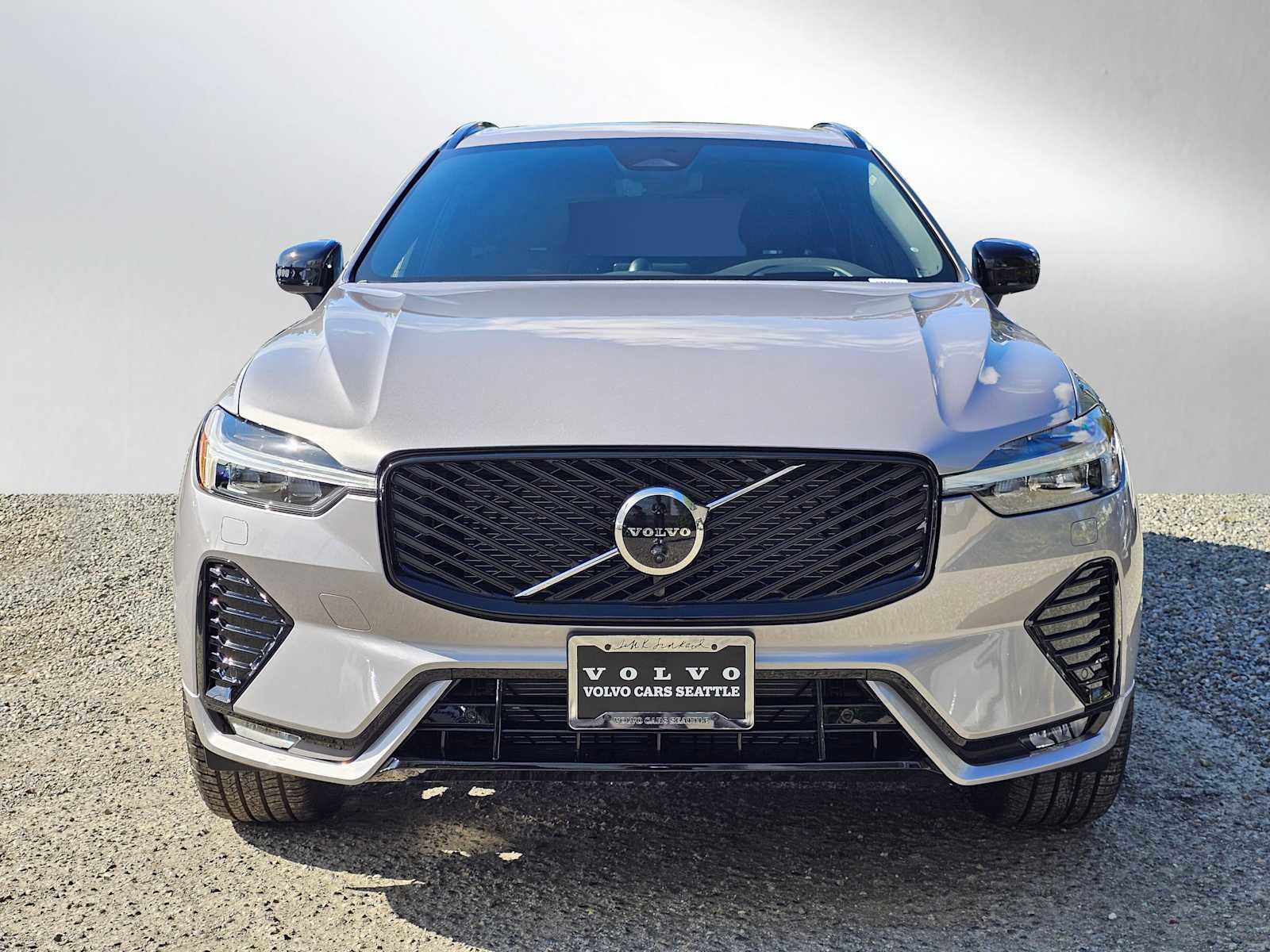 New 2026 Volvo XC60 B5 Ultra w/ Protection Package Premier image 8