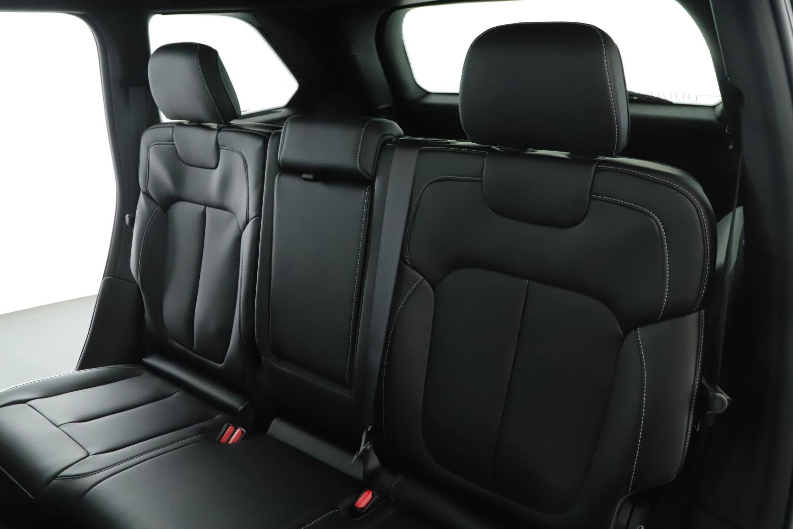 New 2026 Jeep Grand Cherokee Limited w/ Limited Altitude Package image 5