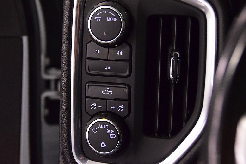 Used 2023 Chevrolet Silverado 3500 LT image 22