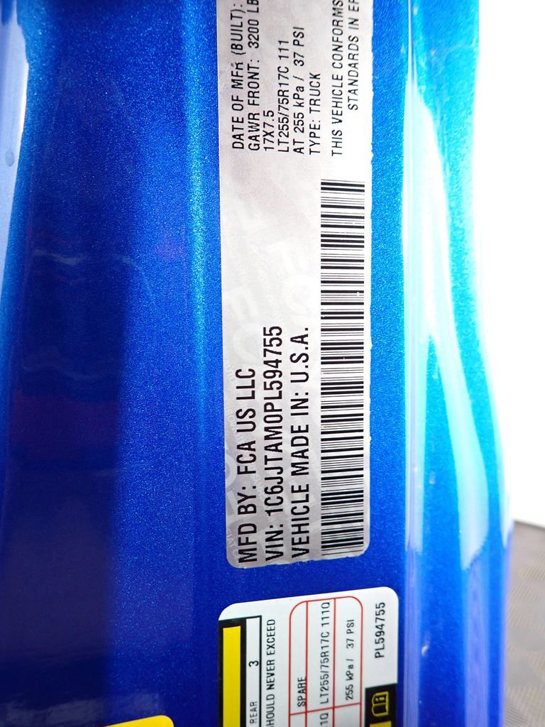 Used 2023 Jeep Gladiator Willys image 47