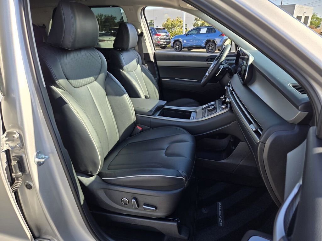 Used 2025 Hyundai Palisade SEL FWD image 18