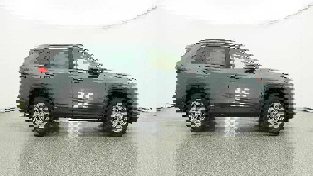 New 2025 Toyota RAV4 XLE image 27