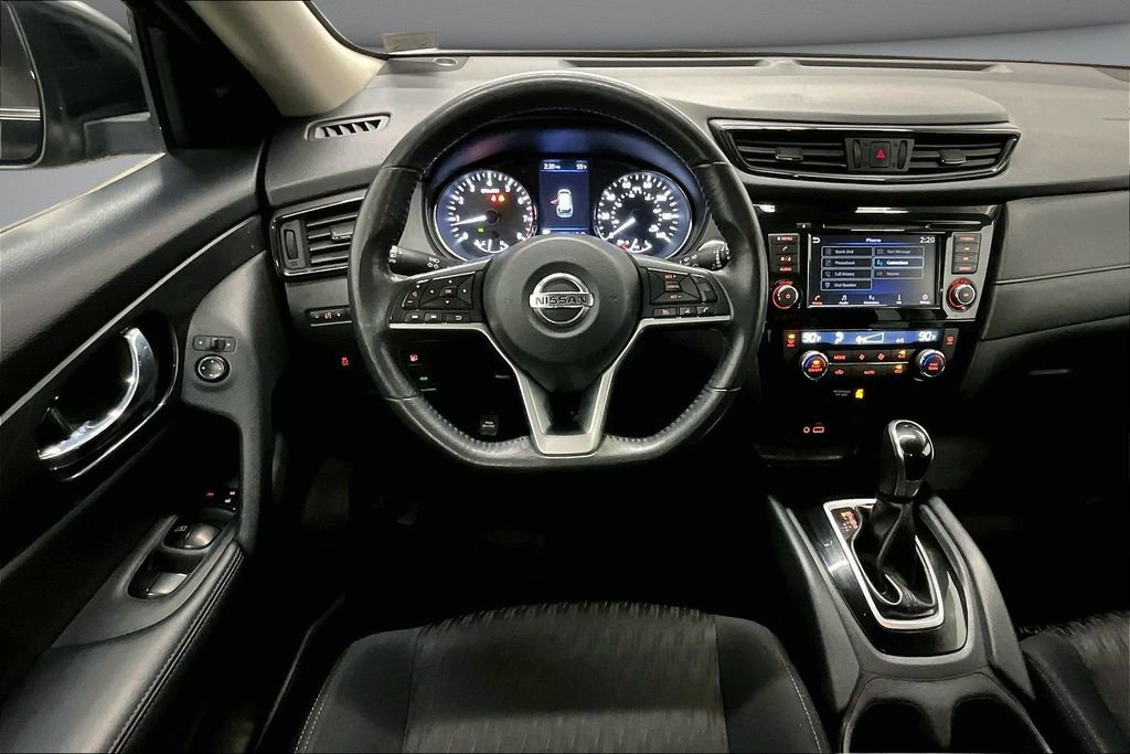 Used 2019 Nissan Rogue SV image 8