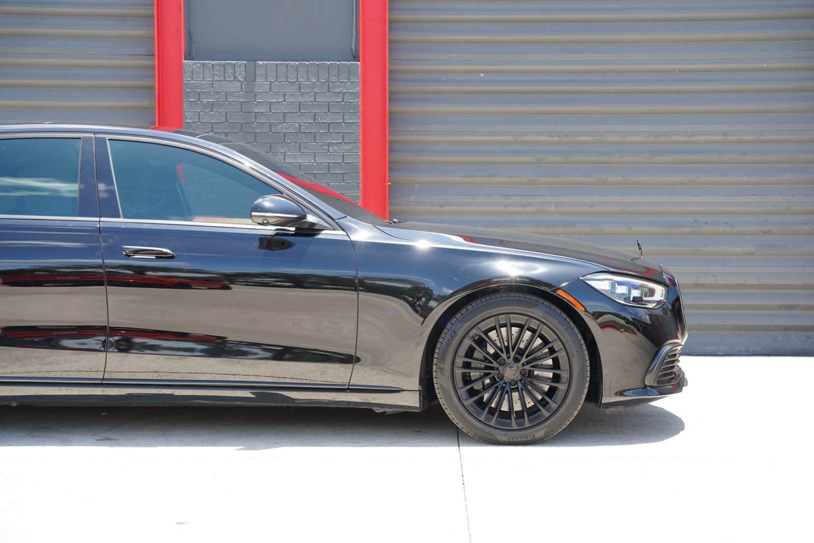 Used 2021 Mercedes-Benz S 580 4MATIC Sedan image 3