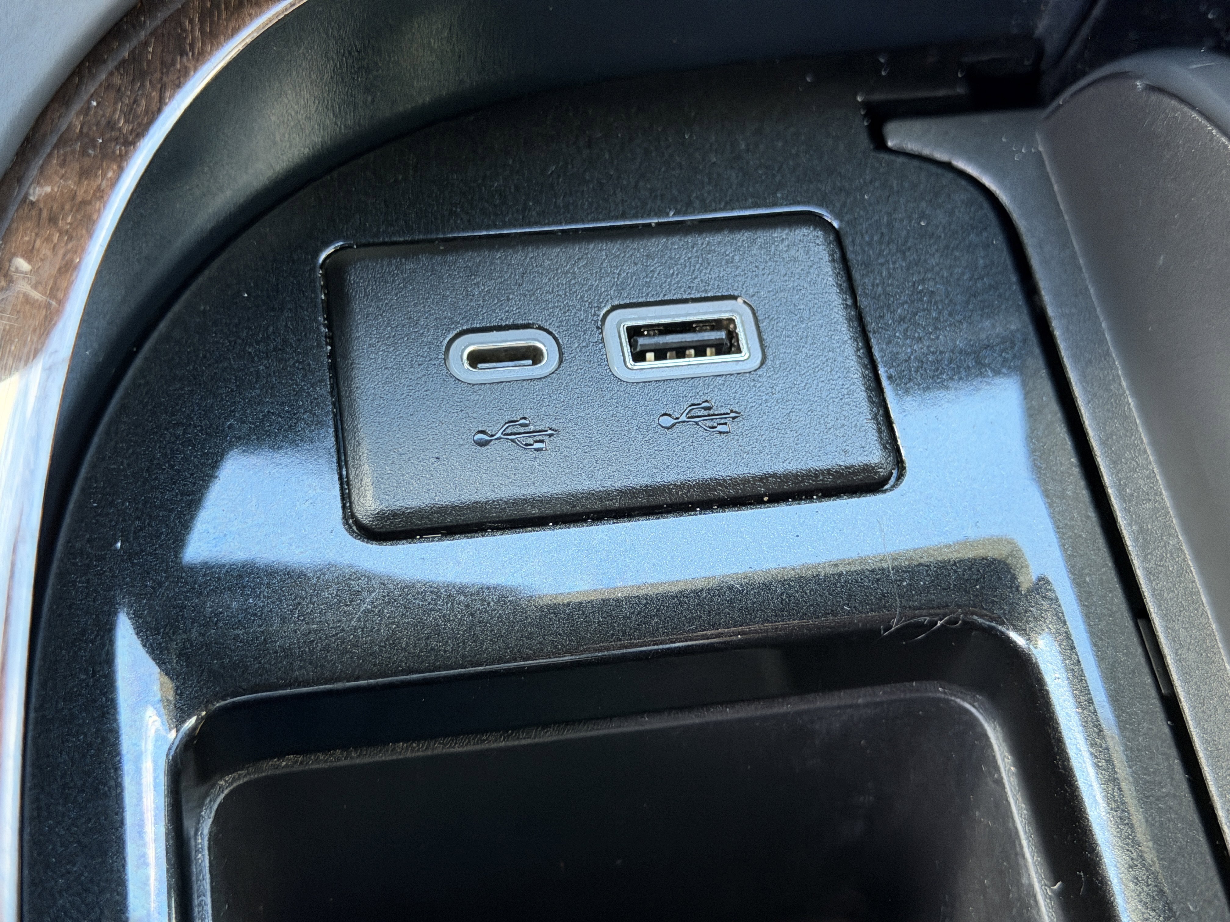 Certified 2023 Cadillac Escalade Premium Luxury Platinum w/ LPO, Radiant Package image 25