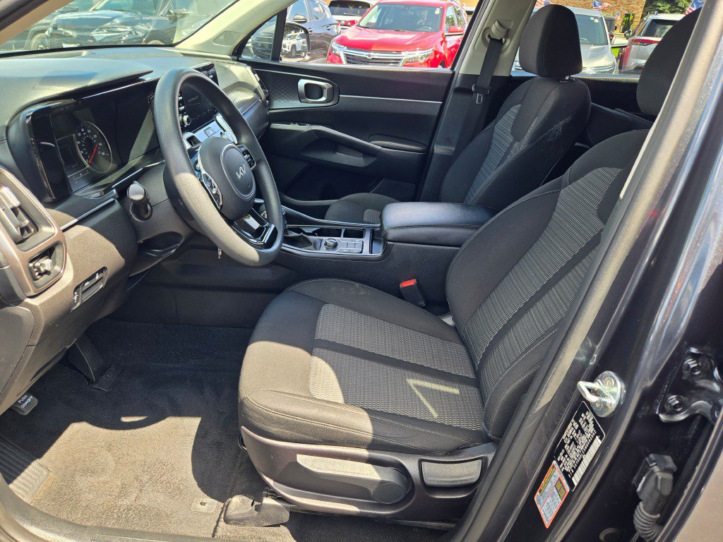 Used 2022 Kia Sorento LX AWD/4WD image 19