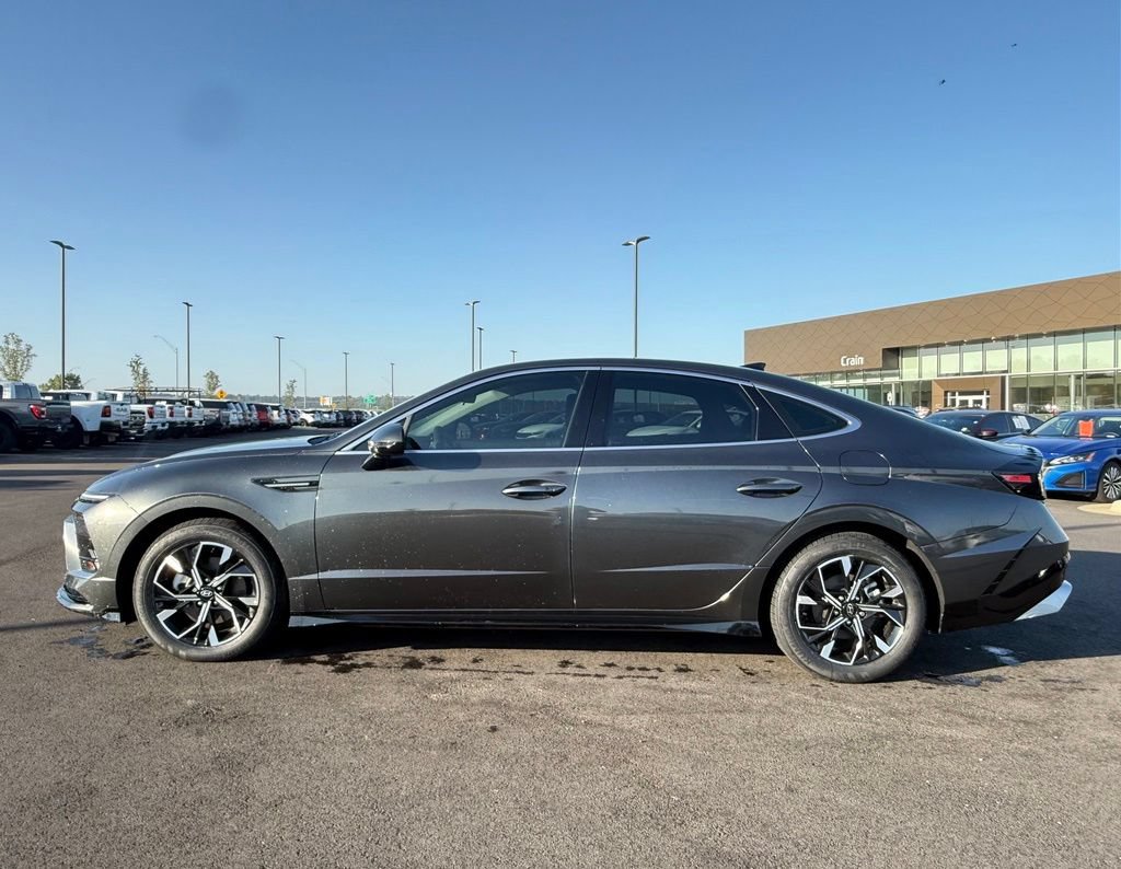 Certified 2024 Hyundai Sonata SEL FWD image 8