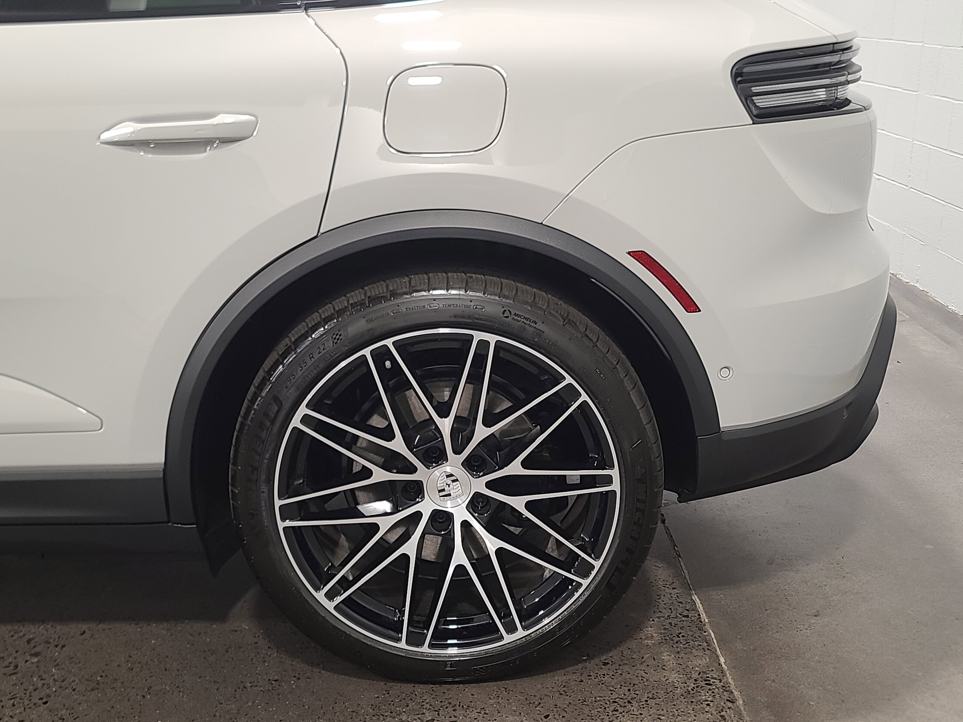 New 2026 Porsche Macan 4 Electric AWD/4WD image 35