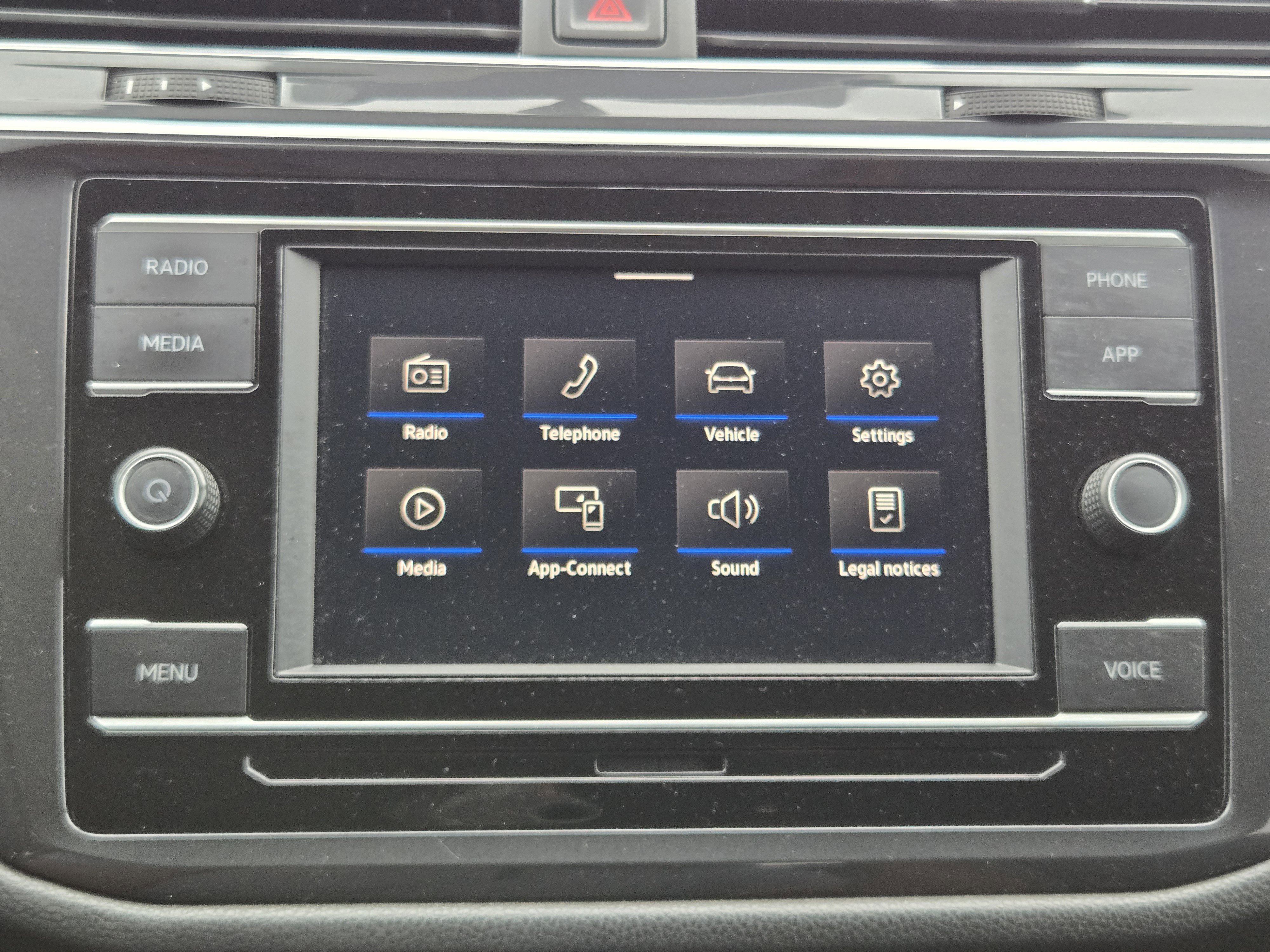 Used 2021 Volkswagen Tiguan S FWD image 13