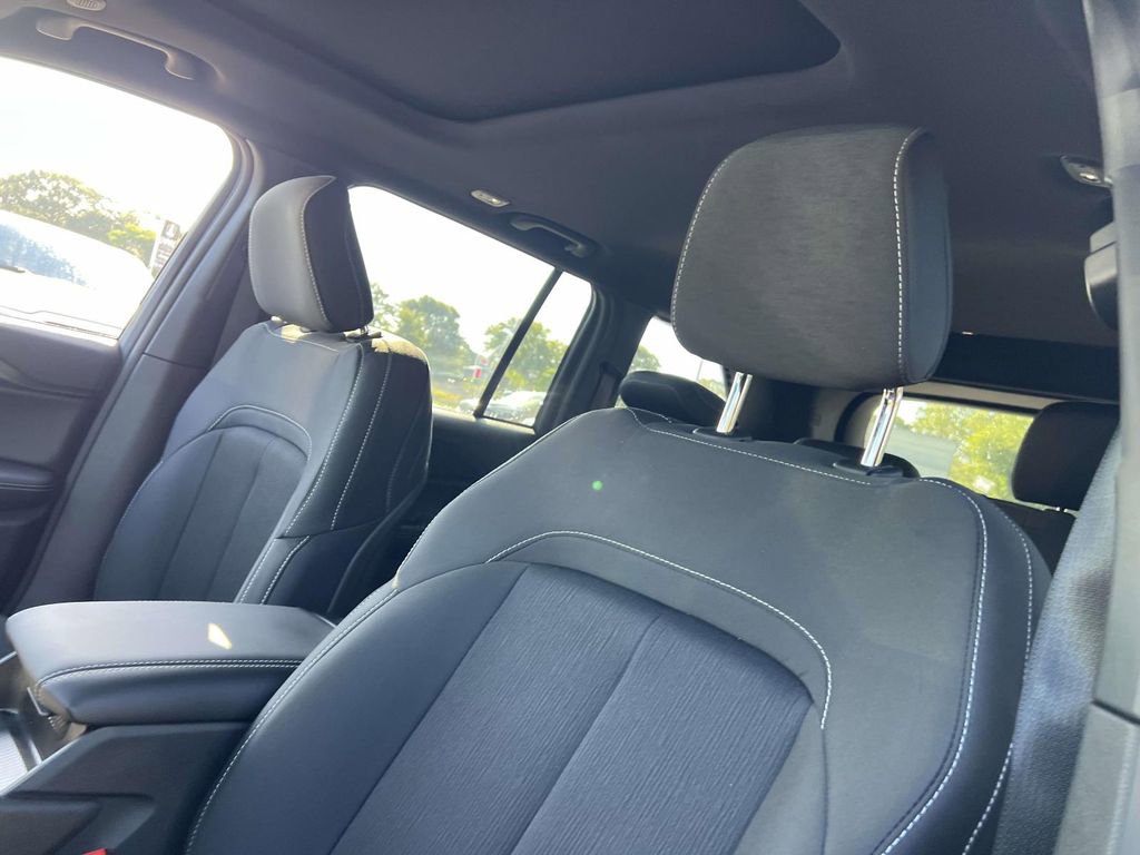 New 2025 Jeep Grand Cherokee Laredo X AWD/4WD image 15