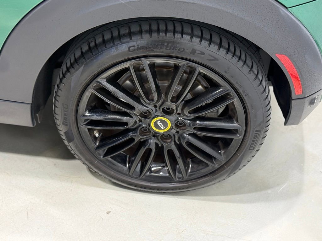 Used 2024 MINI Cooper SE w/ Signature Upholstery Package image 6