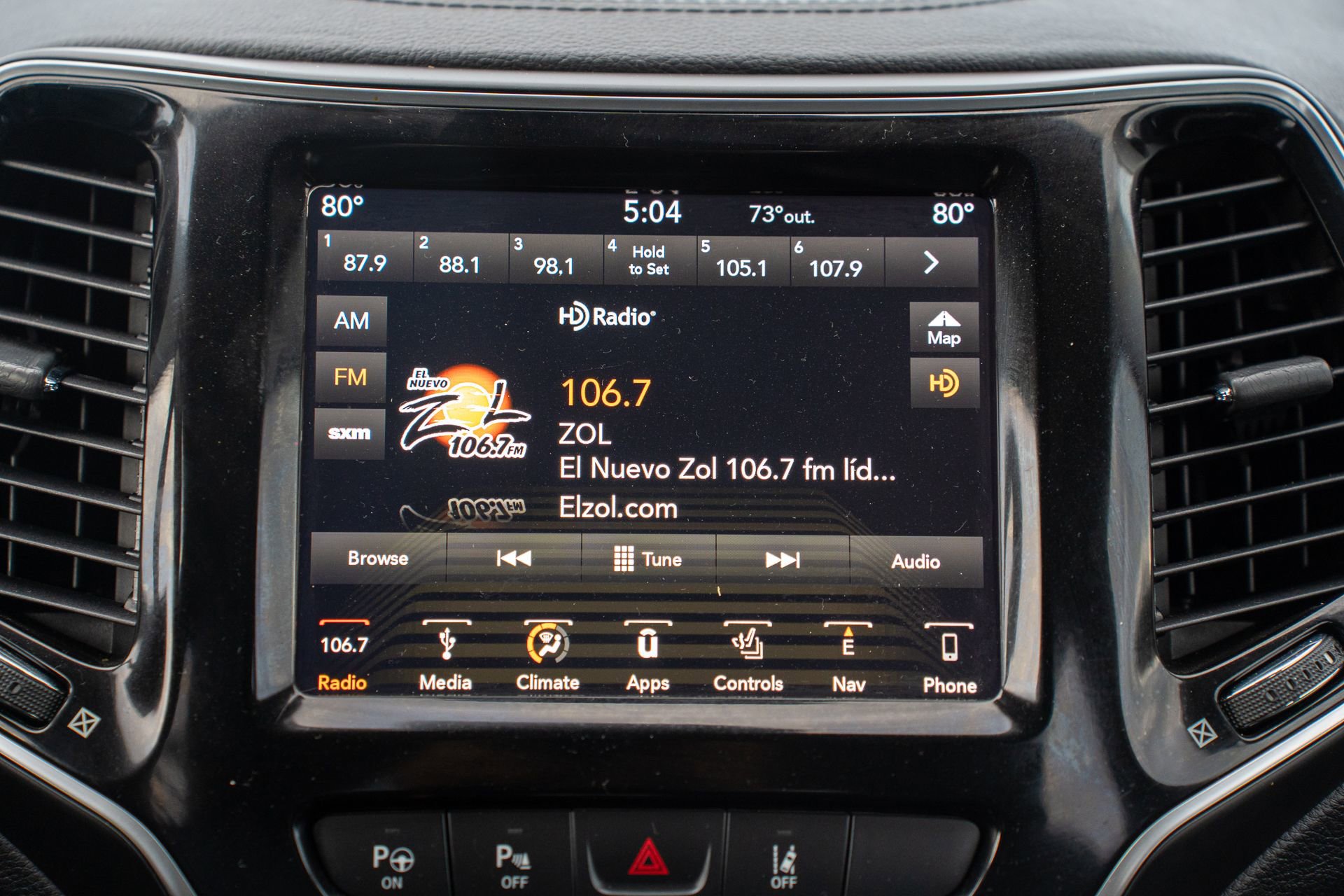 Used 2019 Jeep Cherokee Limited w/ Luxury Group image 23