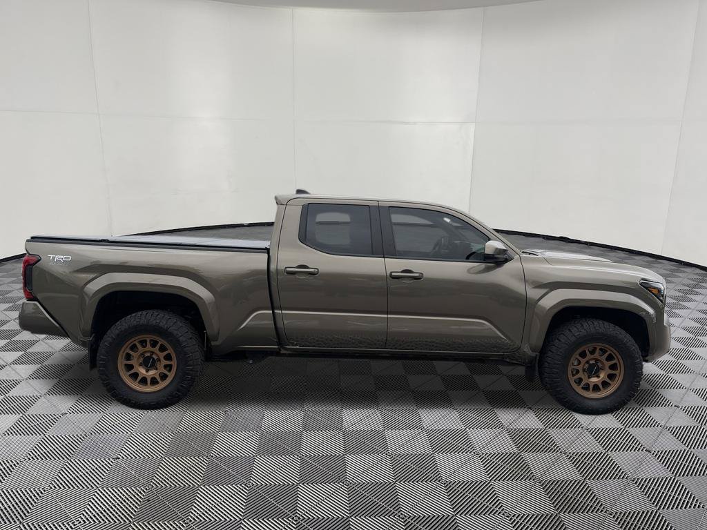 Used 2024 Toyota Tacoma TRD Sport AWD/4WD image 11