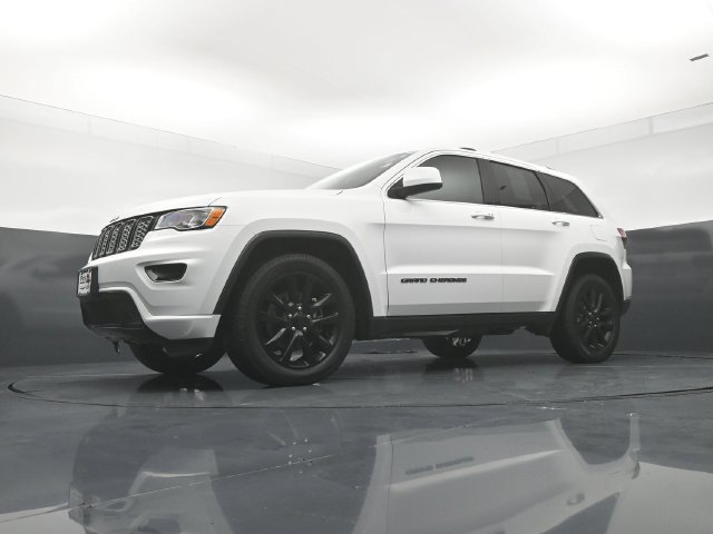 Used 2021 Jeep Grand Cherokee Laredo AWD/4WD image 20