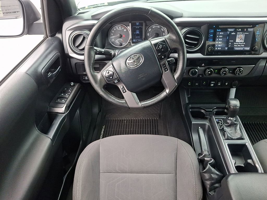 Used 2018 Toyota Tacoma TRD Sport w/ Technology Package AWD/4WD image 13