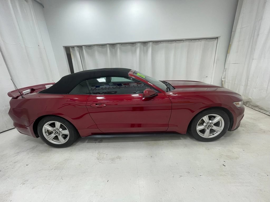 Used 2017 Ford Mustang Convertible RWD image 4