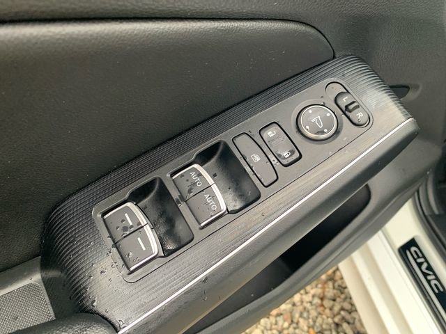 Used 2022 Honda Civic Touring image 17