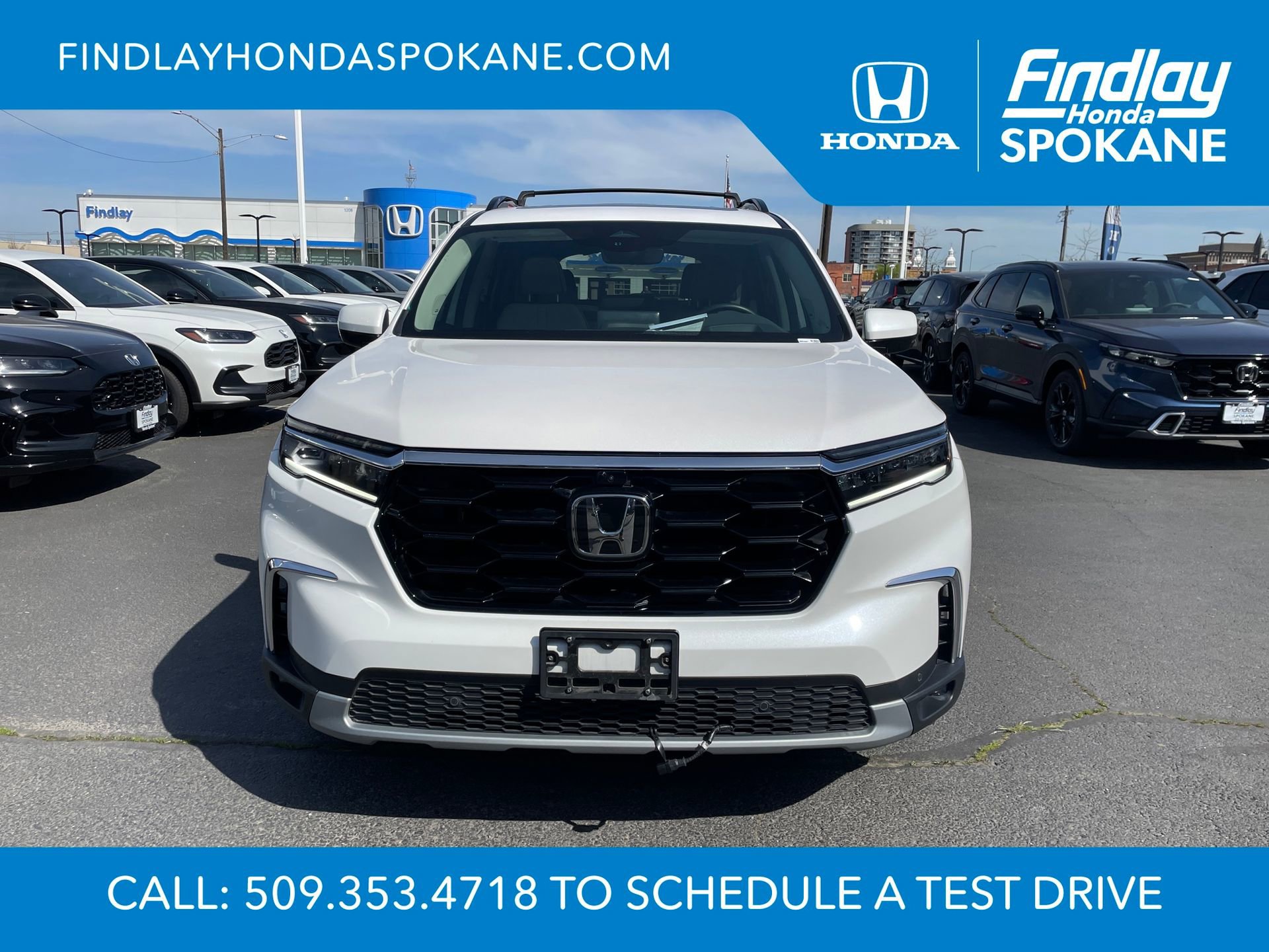 Used 2025 Honda Pilot Elite image 2