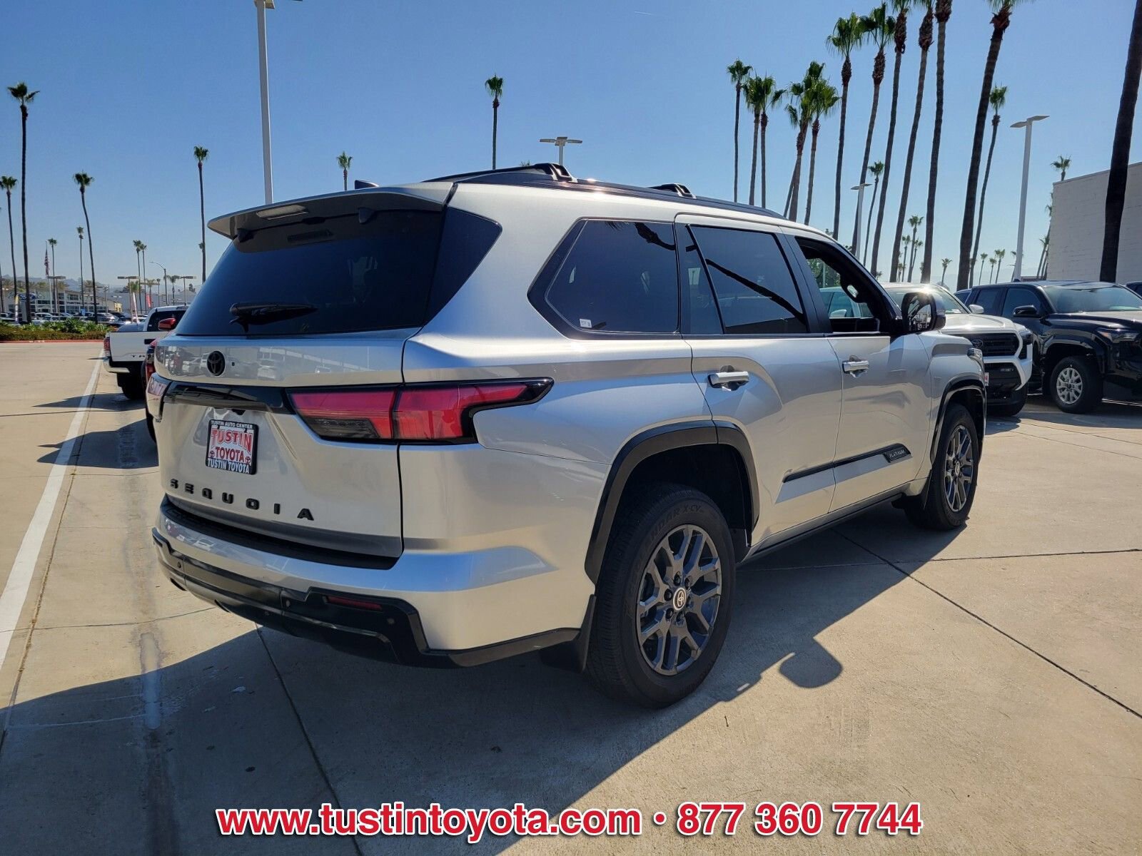 Certified 2024 Toyota Sequoia Platinum AWD/4WD image 4