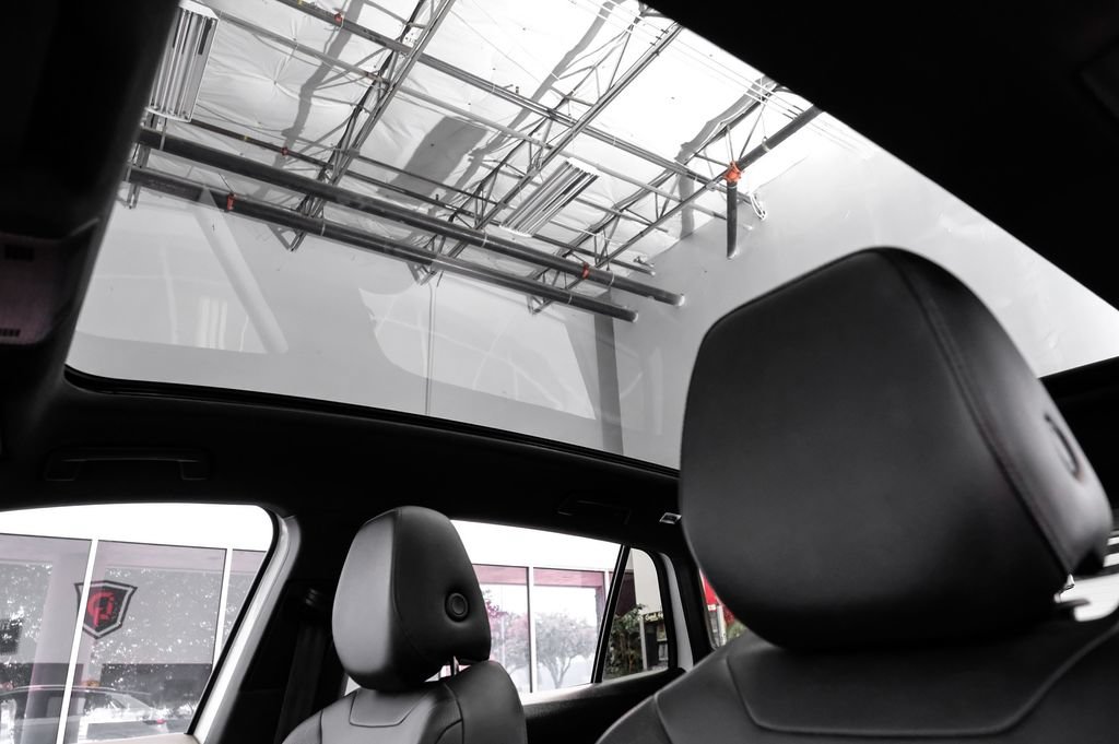 Used 2021 Volkswagen ID.4 Pro S w/ Gradient Package RWD image 5