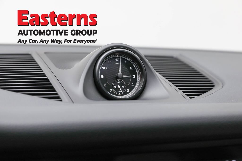 Used 2024 Porsche Macan image 18