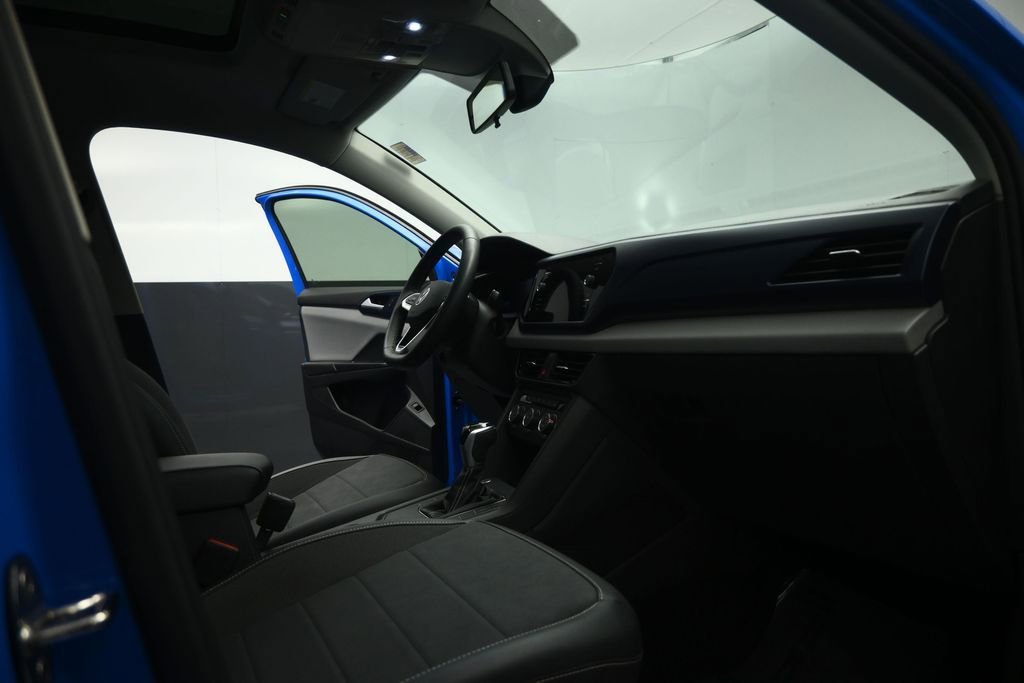 Used 2022 Volkswagen Taos SE FWD image 62