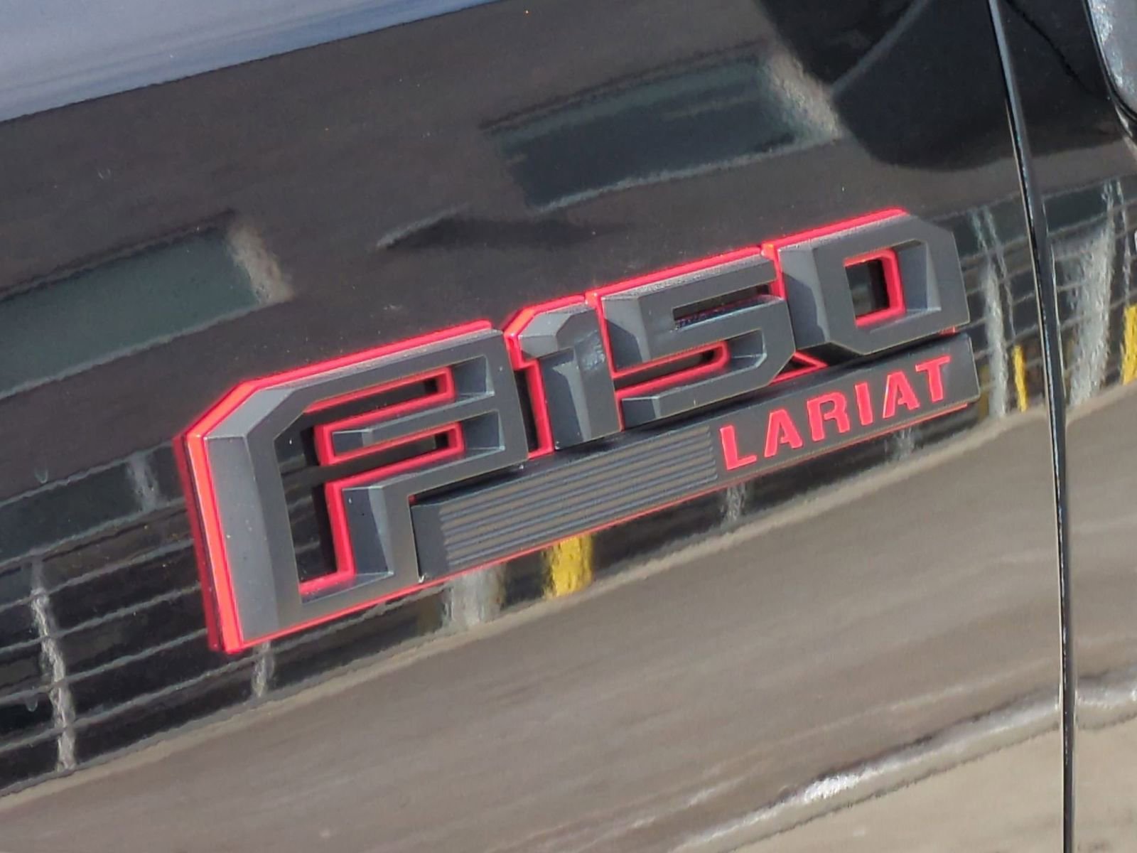 Used 2019 Ford F150 Lariat image 15