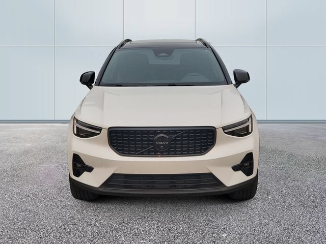 Certified 2026 Volvo XC40 B5 Ultra w/ Climate Package AWD/4WD image 2
