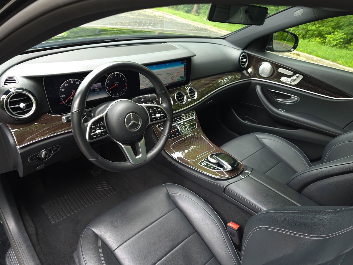 Used 2019 Mercedes-Benz E 450 4MATIC Wagon w/ Premium Package image 2