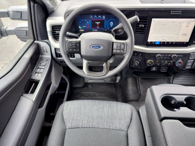 New 2026 Ford F250 XLT w/ XLT Premium Package AWD/4WD image 13