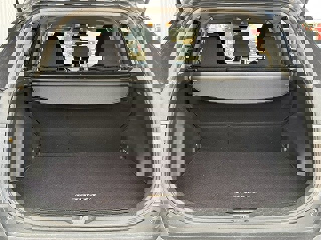 Used 2019 Toyota RAV4 LE w/ Carpet Mat Package image 31