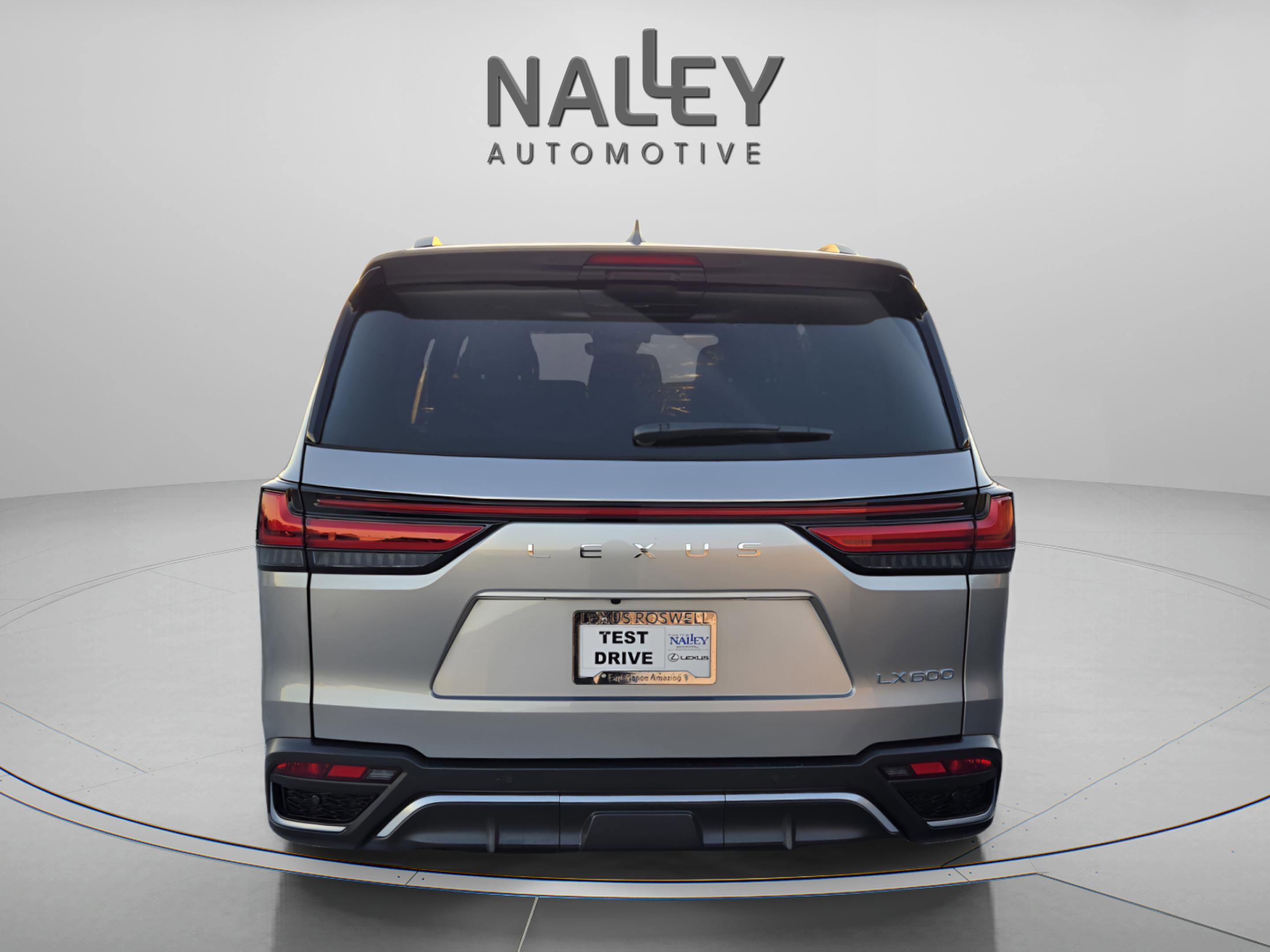 Certified 2024 Lexus LX 600 F Sport image 4