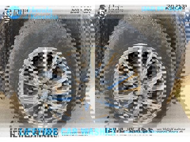 Used 2022 Buick Enclave Essence w/ Experience Buick Package image 3