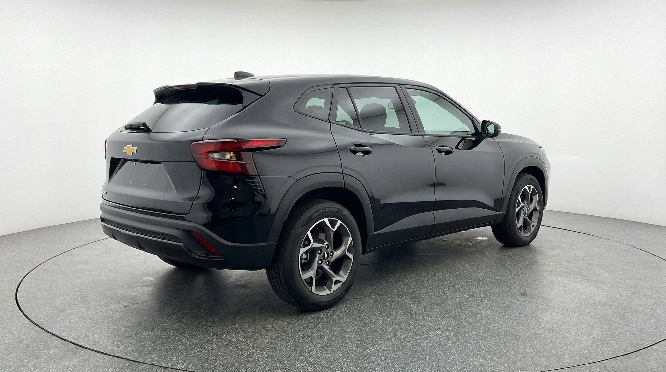 Used 2025 Chevrolet Trax LT image 9