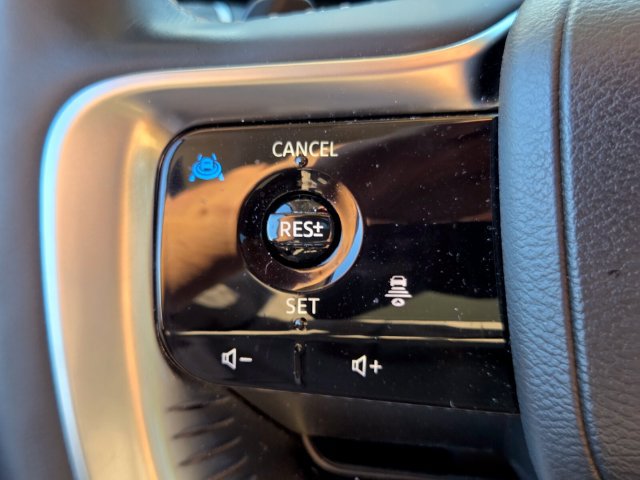 Certified 2025 INFINITI QX80 Luxe AWD/4WD image 32