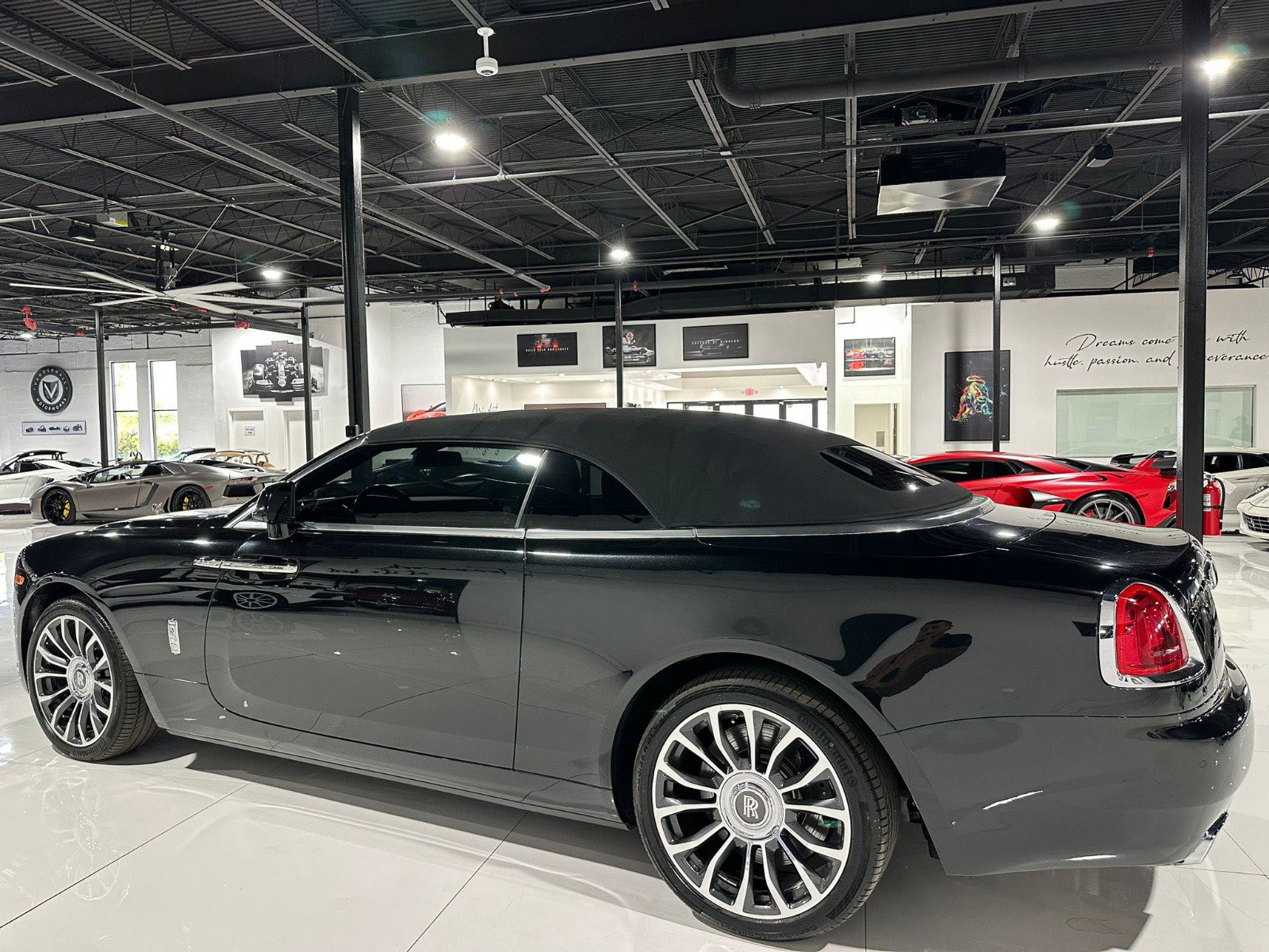Used 2019 Rolls-Royce Dawn image 11