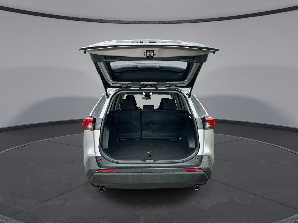 Certified 2024 Toyota RAV4 LE FWD image 29
