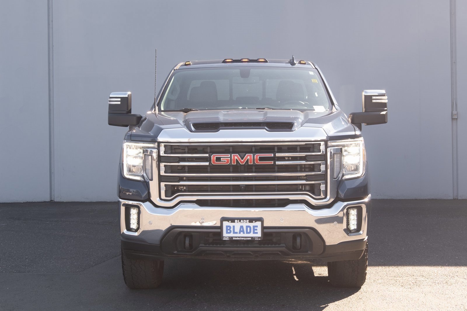 Used 2023 GMC Sierra 3500 SLT w/ SLT Preferred Package image 23