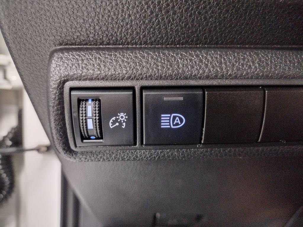 Used 2021 Toyota Corolla LE FWD image 22