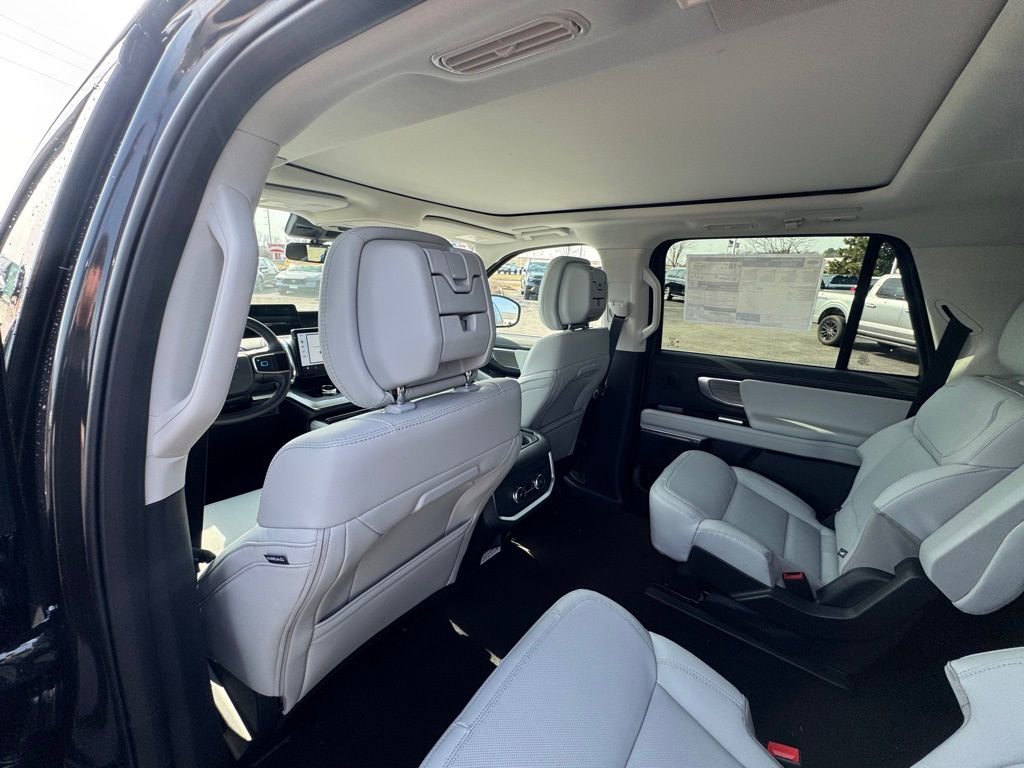 New 2026 Ford Expedition Max Platinum w/ Driver's Package AWD/4WD image 14