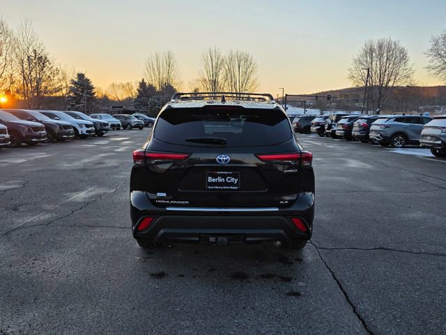 Used 2023 Toyota Highlander XLE image 7